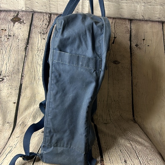 Fjallraven Kanken Blue Backpack - Picture 4 of 11